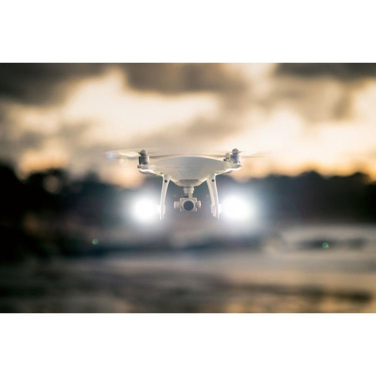 Lume cube hot sale phantom 4 pro